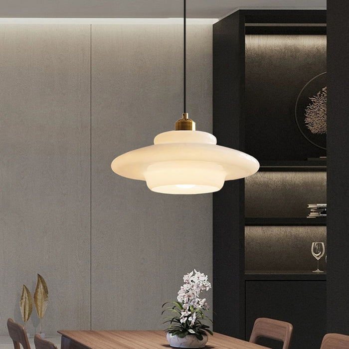 Pendellampe i Mid-Century Stil – Elegant Hvid Glas for Raffineret Belysning Bonusvis