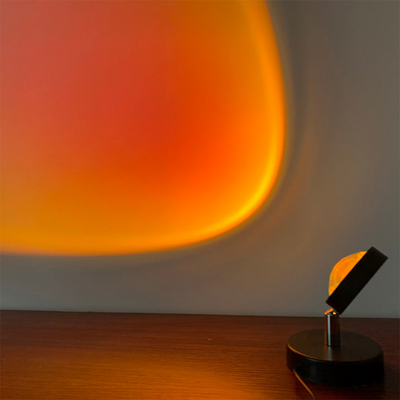 SunGlow Bordlampe – Retro Design med Blød Belysning og Elegant Atmosfære Bonusvis