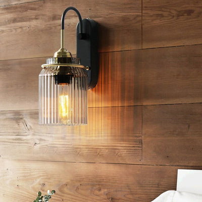 LumiRetro Væglampe – Vintage Design med Stribet Glas og Metalramme Bonusvis