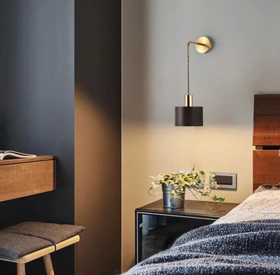 Moderne LED Væglampe med Guldbase og Metal Skærm – Elegant Design til Indendørs Brug Bonusvis