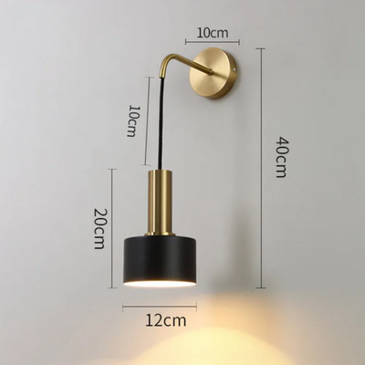 Moderne LED Væglampe med Guldbase og Metal Skærm – Elegant Design til Indendørs Brug Bonusvis
