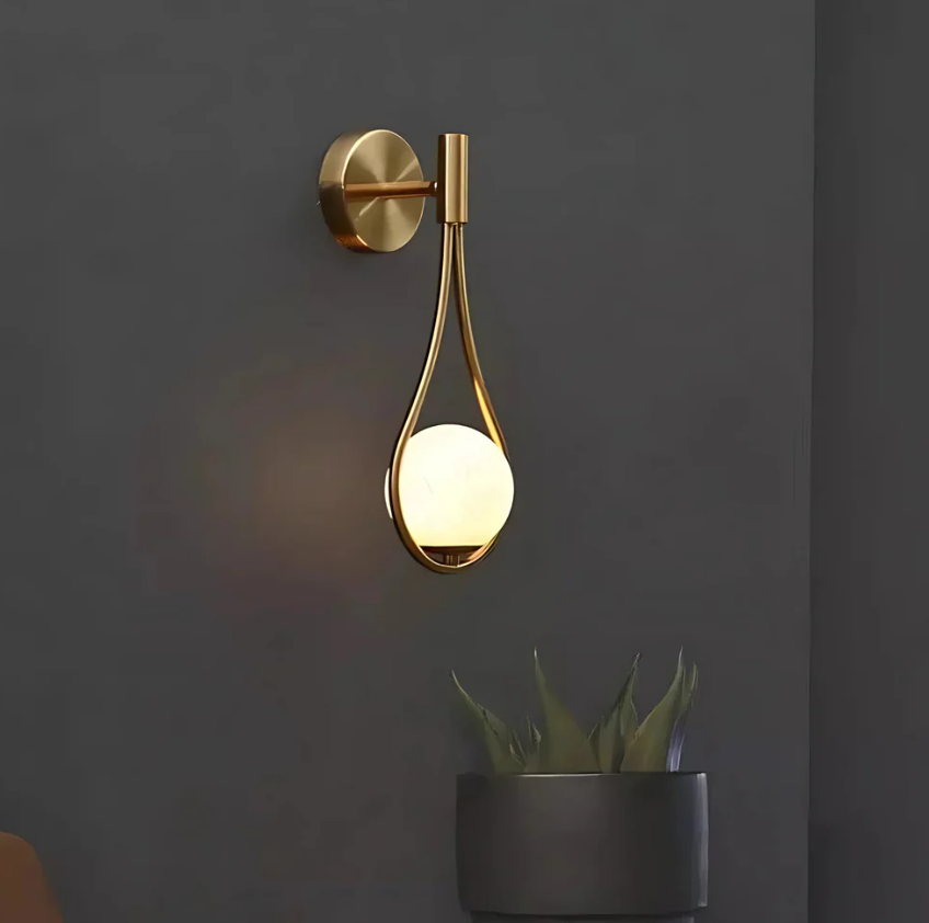 Gouttelettes Væglampe – Elegant Væglampe i Metal og Glas til Dit Hjem Bonusvis