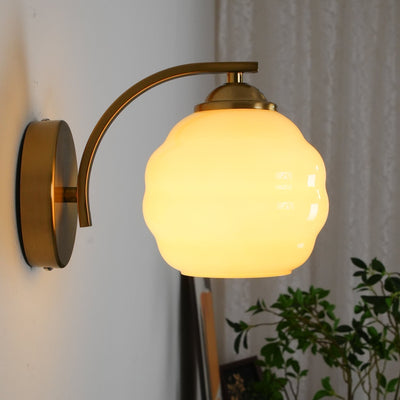 LumiRetro Art Deco Lampe – Elegant Vintage Design med Hvidt Glas og Metalramme Bonusvis