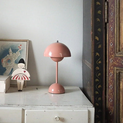FlowerGlow LED Bordlampe – Ikonisk Design i Trådløs Elegance Bonusvis