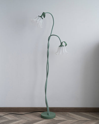 Calla Lampadaire – Elegant Gulvlampe med Delikate Hvidt Calla-Blomster Bonusvis