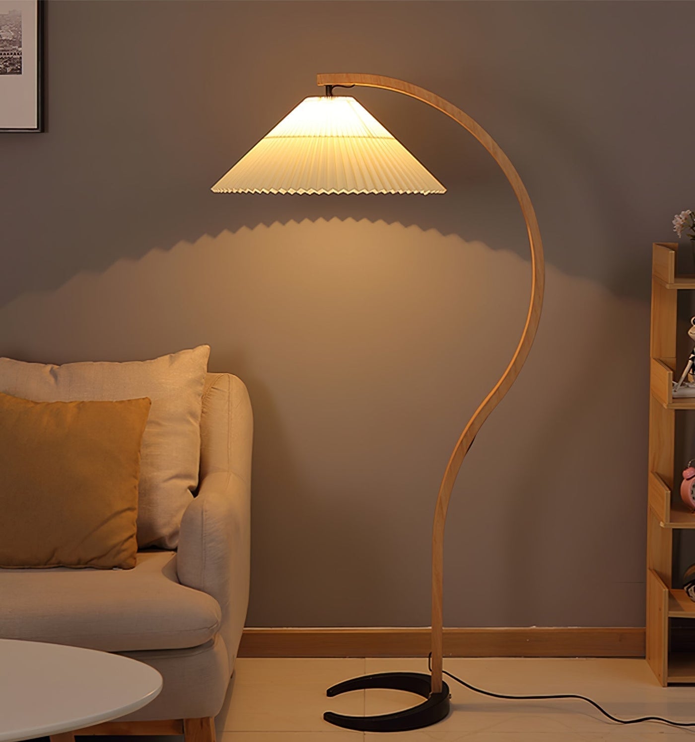 Caprani Gulvlampe – En Ikonisk Fusion af Skandinavisk Design og Naturlige Materialer Bonusvis