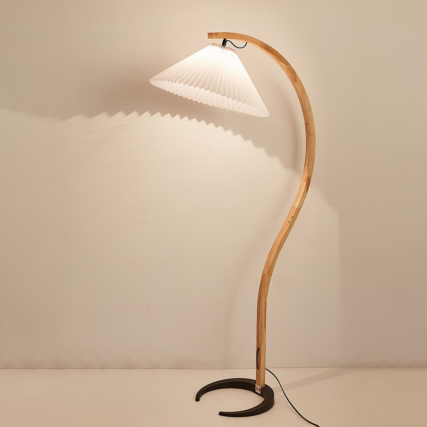 Caprani Gulvlampe – En Ikonisk Fusion af Skandinavisk Design og Naturlige Materialer Bonusvis