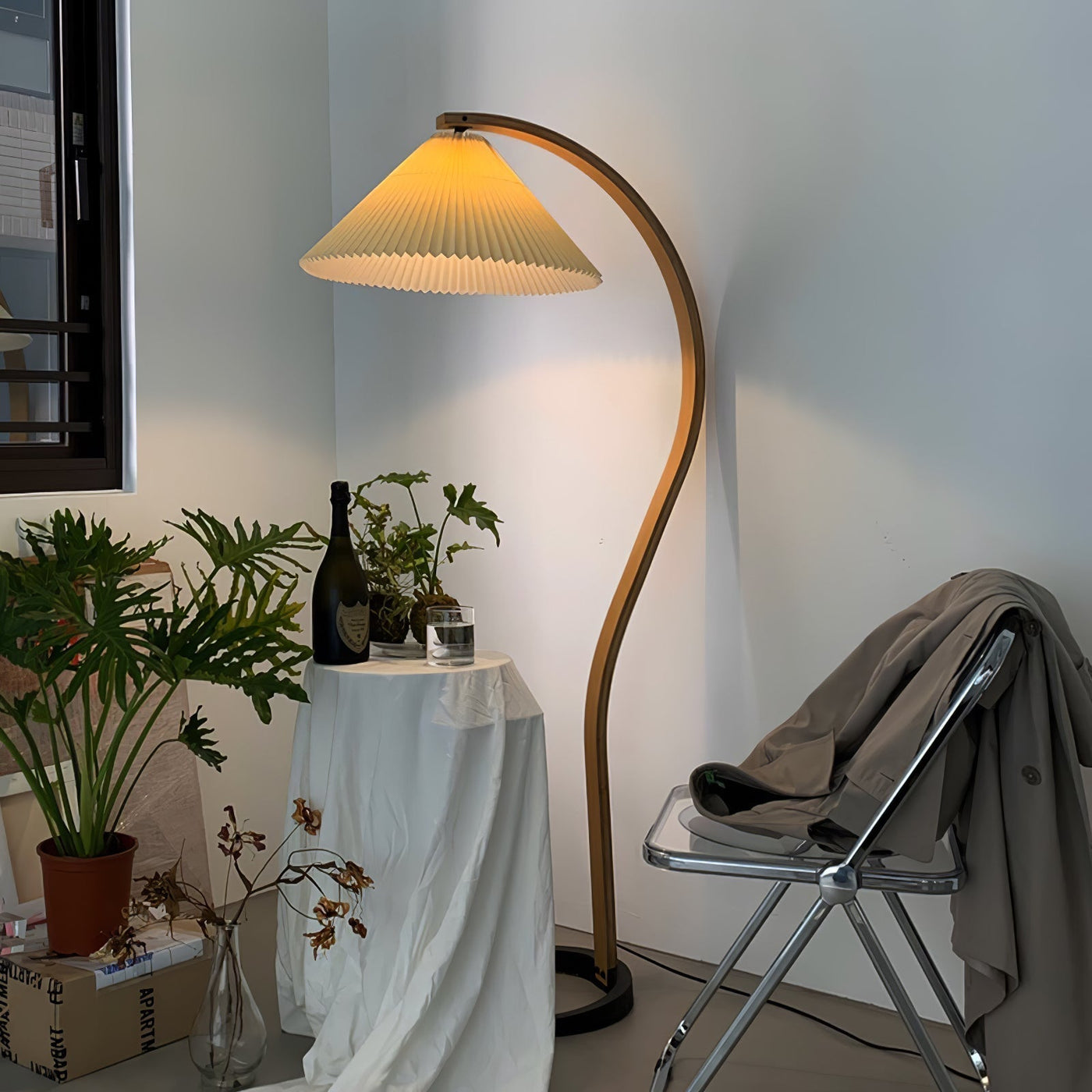 Caprani Gulvlampe – En Ikonisk Fusion af Skandinavisk Design og Naturlige Materialer Bonusvis