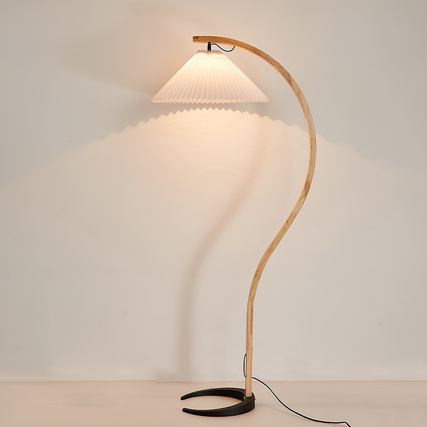 Caprani Gulvlampe – En Ikonisk Fusion af Skandinavisk Design og Naturlige Materialer Bonusvis