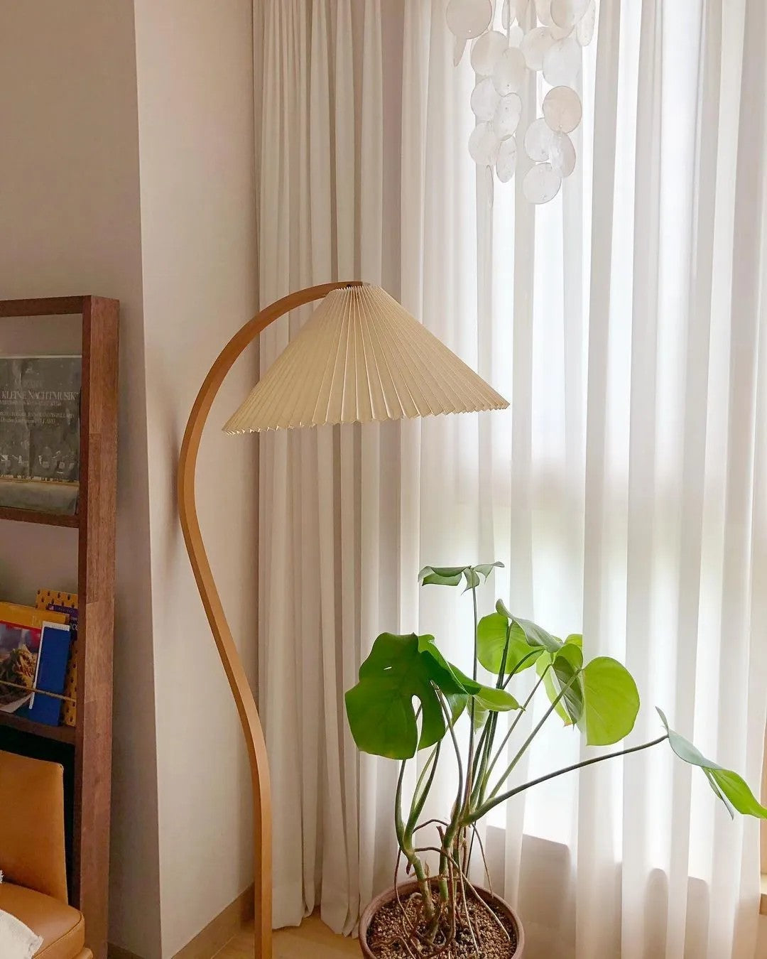 Caprani Gulvlampe – En Ikonisk Fusion af Skandinavisk Design og Naturlige Materialer Bonusvis