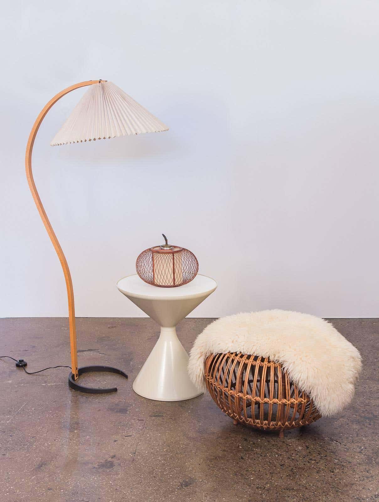 Caprani Gulvlampe – En Ikonisk Fusion af Skandinavisk Design og Naturlige Materialer Bonusvis