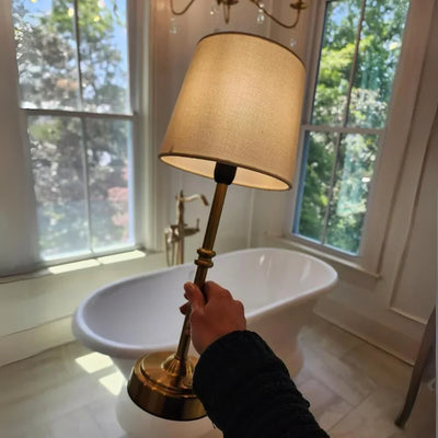 LumiRetro Trådløs Bordlampe i Tøj – Justerbar Lysstyrke og Lang Batterilevetid Bonusvis
