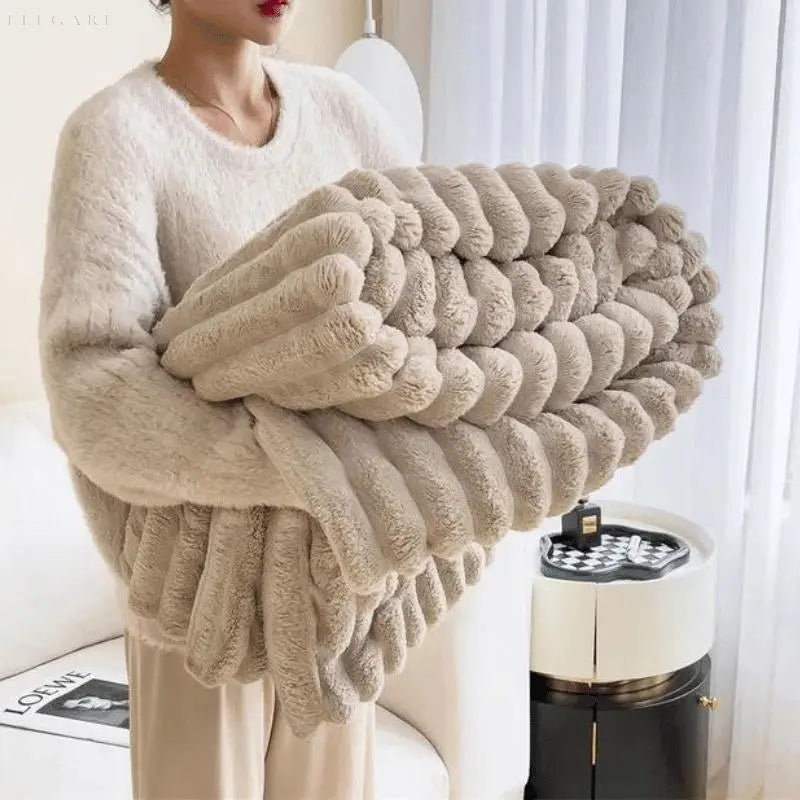 ComfortCuddle | Plysset & Hyggeligt Fleece Tæppe Beige Bonusvis