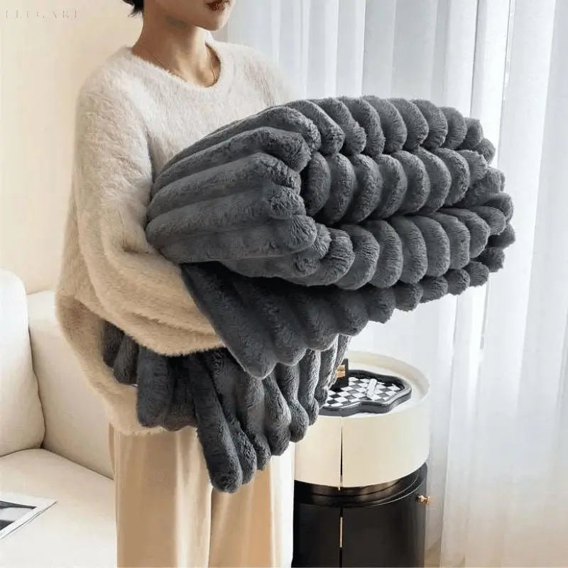 ComfortCuddle | Plysset & Hyggeligt Fleece Tæppe Mørkegrå Bonusvis