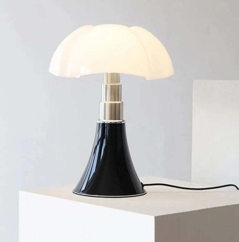 Fleur Bordlampe – Elegant og Justerbar Lampe med LED Lys Sort Bonusvis