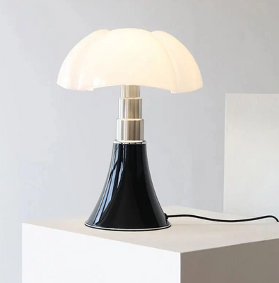 Fleur Bordlampe – Elegant og Justerbar Lampe med LED Lys Sort Bonusvis