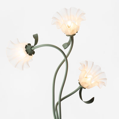 Calla Lampadaire – Elegant Gulvlampe med Delikate Hvidt Calla-Blomster Bonusvis