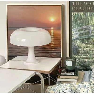 Svampeformet minimalistisk bordlampe Bonusvis
