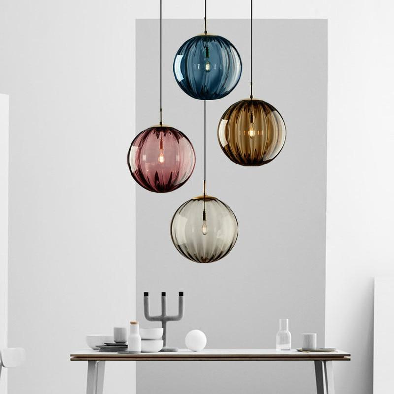 Pendellampe i Farget Glas – Elegant Belysning i Grå, Blå, Rød eller Amber Bonusvis