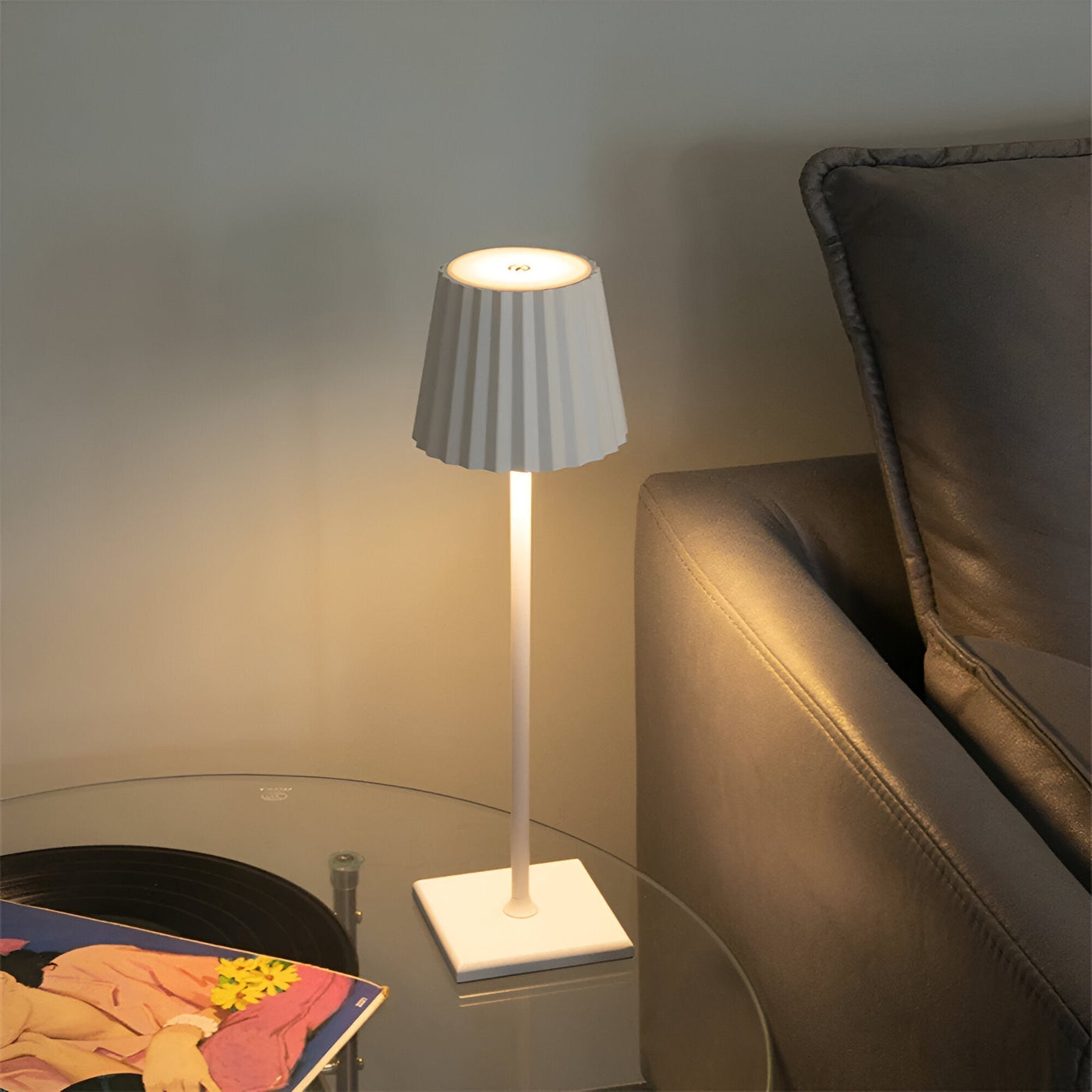 LumiFlex Trådløs LED Bordlampe med Taktile Kontrol – Justerbar Lysstyrke og Vandtæt Hvid Bonusvis