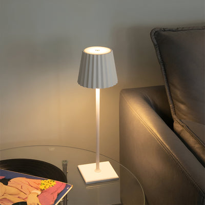 LumiFlex Trådløs LED Bordlampe med Taktile Kontrol – Justerbar Lysstyrke og Vandtæt Hvid Bonusvis