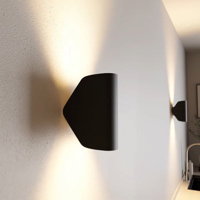 LumosWave LED Væglampe Udendørs – Moderne Design med Varme Belysning Bonusvis