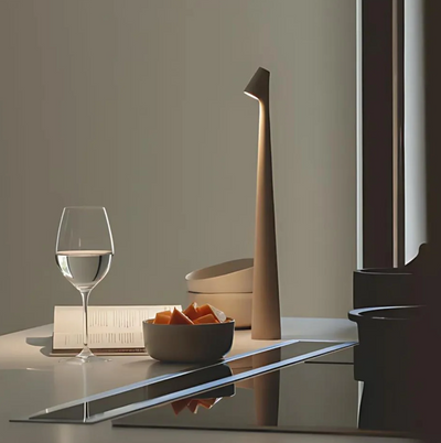 LysOpal – Elegant Bordlampe i Aluminium for Perfekt Atmosfære Bonusvis