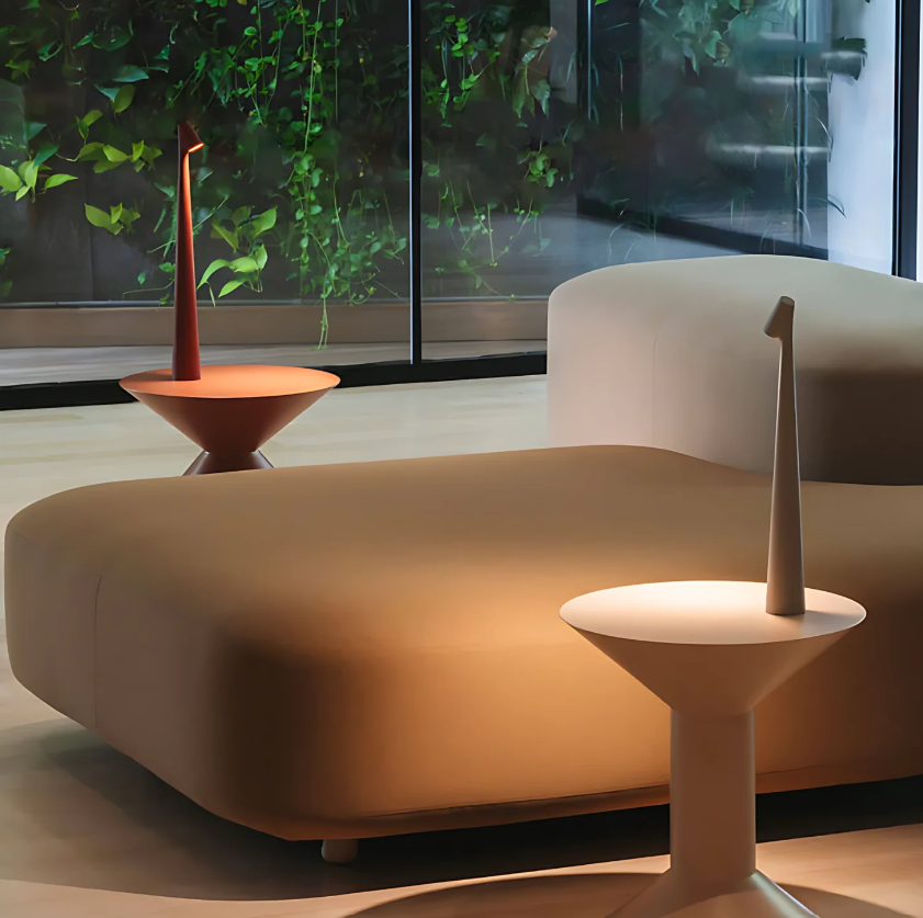 LysOpal – Elegant Bordlampe i Aluminium for Perfekt Atmosfære Bonusvis