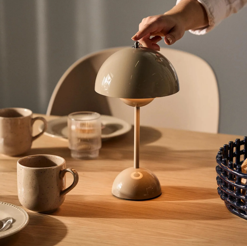 TruffleGlow Mini Trådløs Bordlampe – Elegant Design med Lang Batterilevetid Bonusvis