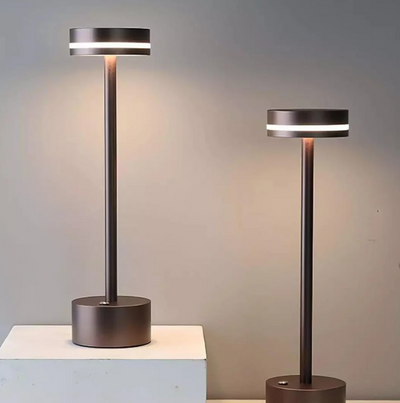 NomadGlow Trådløs Bordlampe – Minimalistisk Design med Touchkontrol Bonusvis