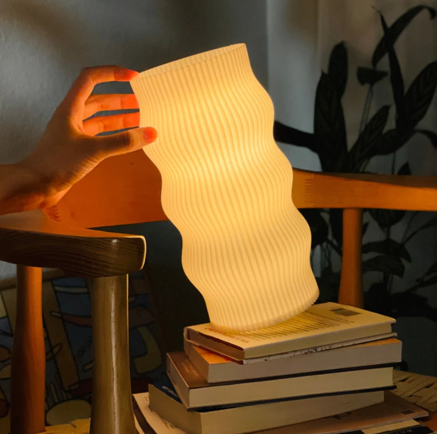 Wub Bordlampe – Naturligt Inspireret Design med Justerbar Dæmpbar Belysning Bonusvis