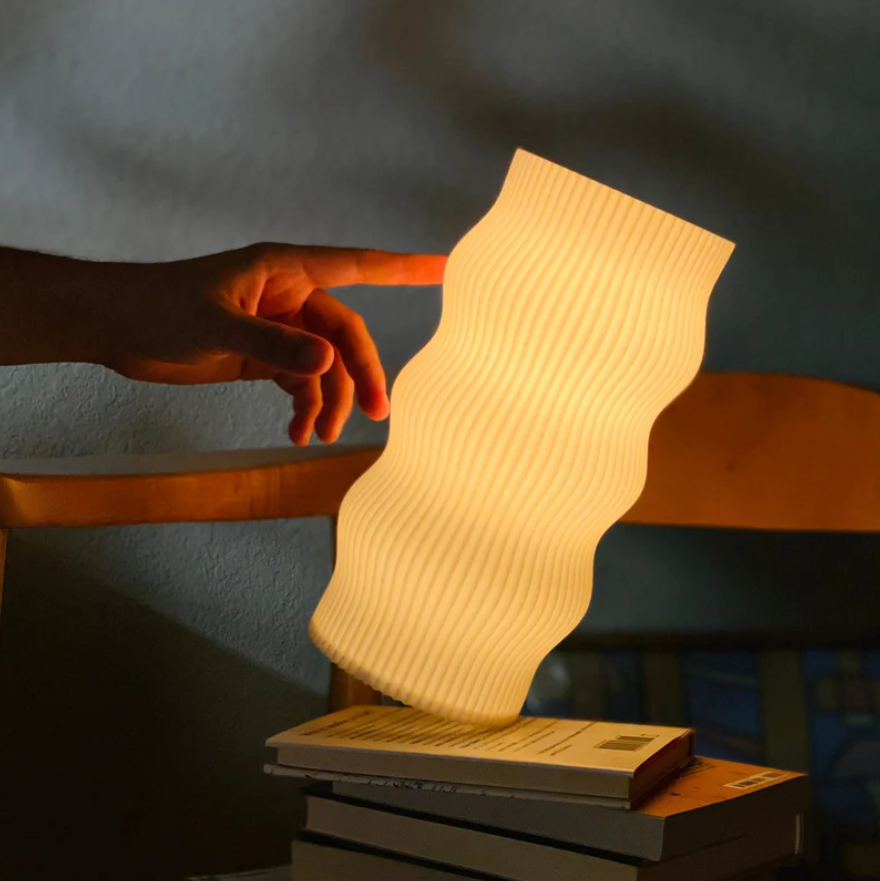 Wub Bordlampe – Naturligt Inspireret Design med Justerbar Dæmpbar Belysning Bonusvis