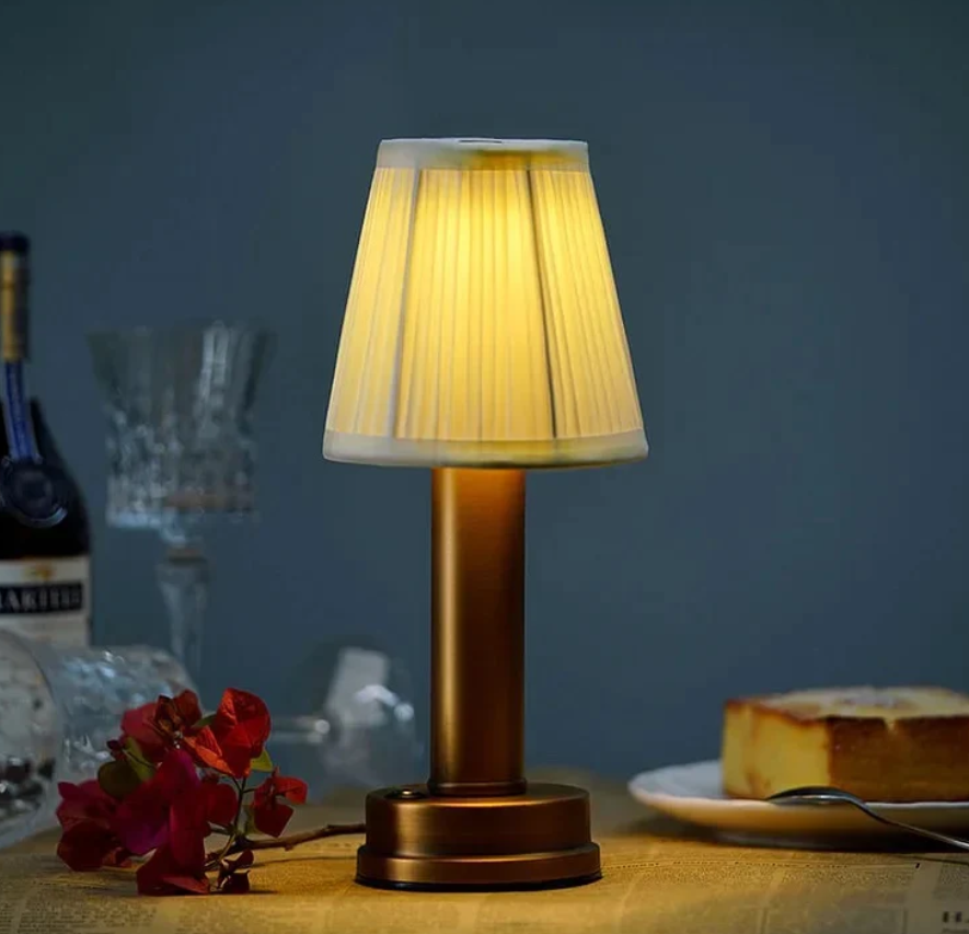 Trådløs Bordlampe med Stoffskærm – Justerbar Lysstyrke og 360° Belysning Bonusvis