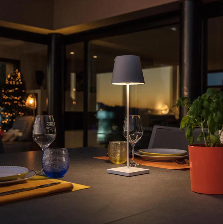 LumiFree Trådløs Bordlampe – Justerbar LED Belysning med Genopladeligt Batteri Bonusvis