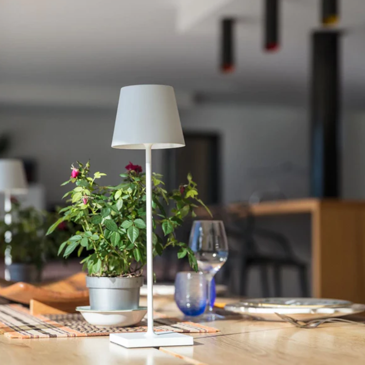 LumiFree Trådløs Bordlampe – Justerbar LED Belysning med Genopladeligt Batteri Hvid Bonusvis