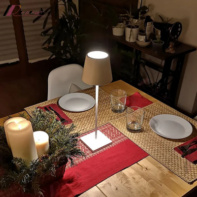 LumiPort Trådløs Bordlampe – Elegant Genopladelig Lampe med Justerbar Lysstyrke og Lang Batterilevetid Hvid Bonusvis