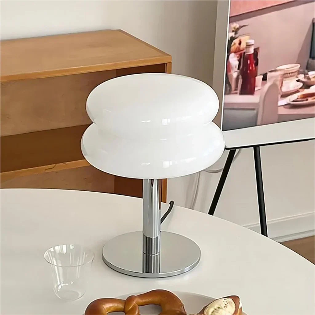 Minimalistisk Orion Bordlampe – Elegant Bauhaus Design med Blødt Lys Bonusvis