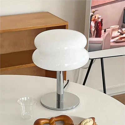Minimalistisk Orion Bordlampe – Elegant Bauhaus Design med Blødt Lys Bonusvis