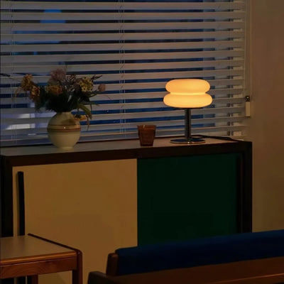 Minimalistisk Orion Bordlampe – Elegant Bauhaus Design med Blødt Lys Bonusvis