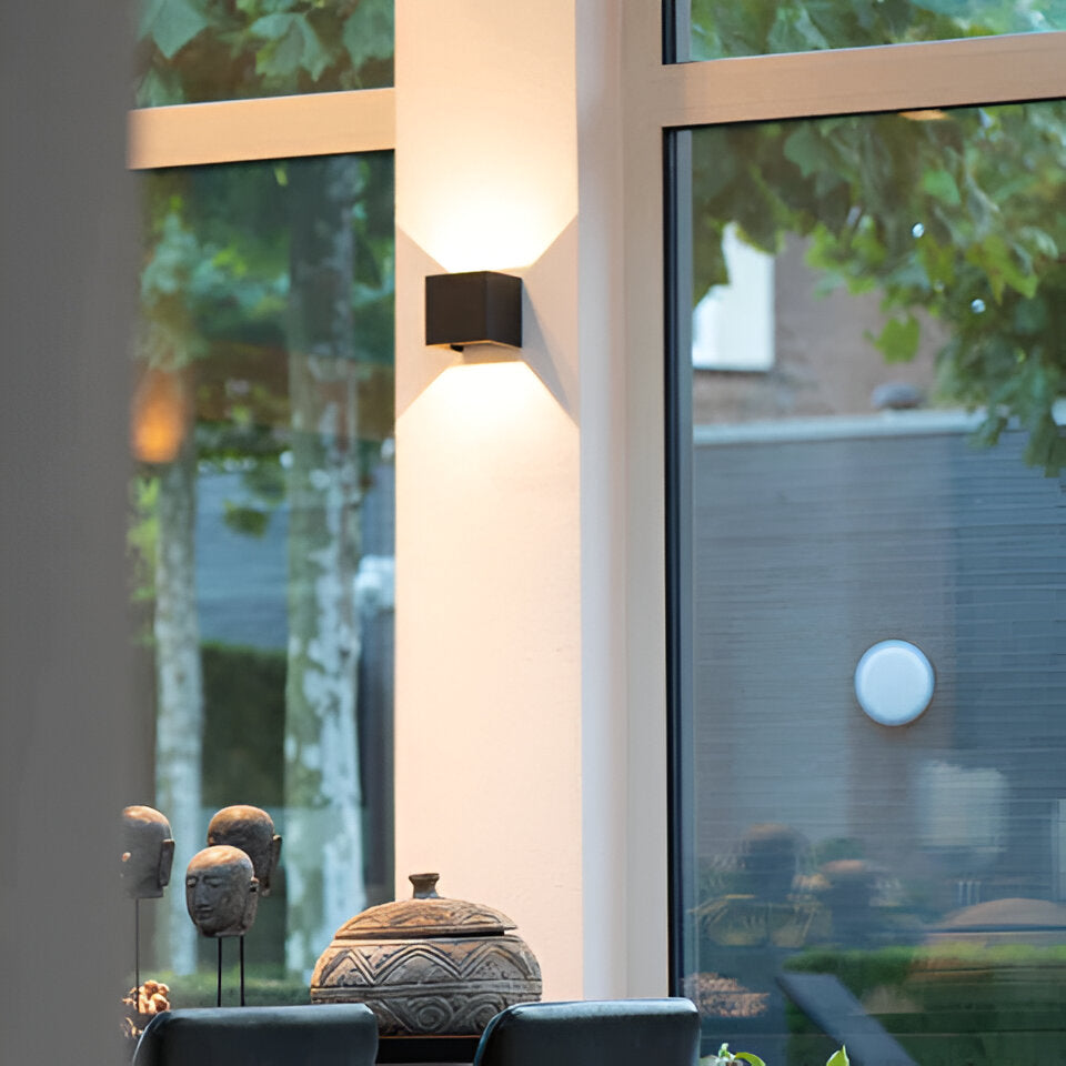 ScandiLight LED Væglampe – Moderne Skandinavisk Design med Justerbar Belysning Bonusvis
