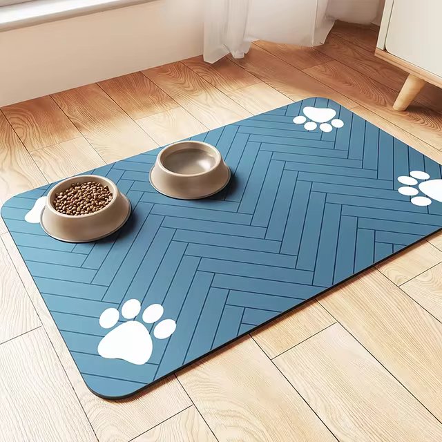 Vandtæt Foderunderlag til Hunde og Katte – Skridsikker Måtte med Opsugning og Potehjørner i Gummi, Flere Størrelser Blå Bonusvis