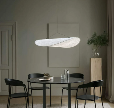 SilkGlow - Håndlavet loftlampe i silke og metal for sofistikeret belysning Bonusvis