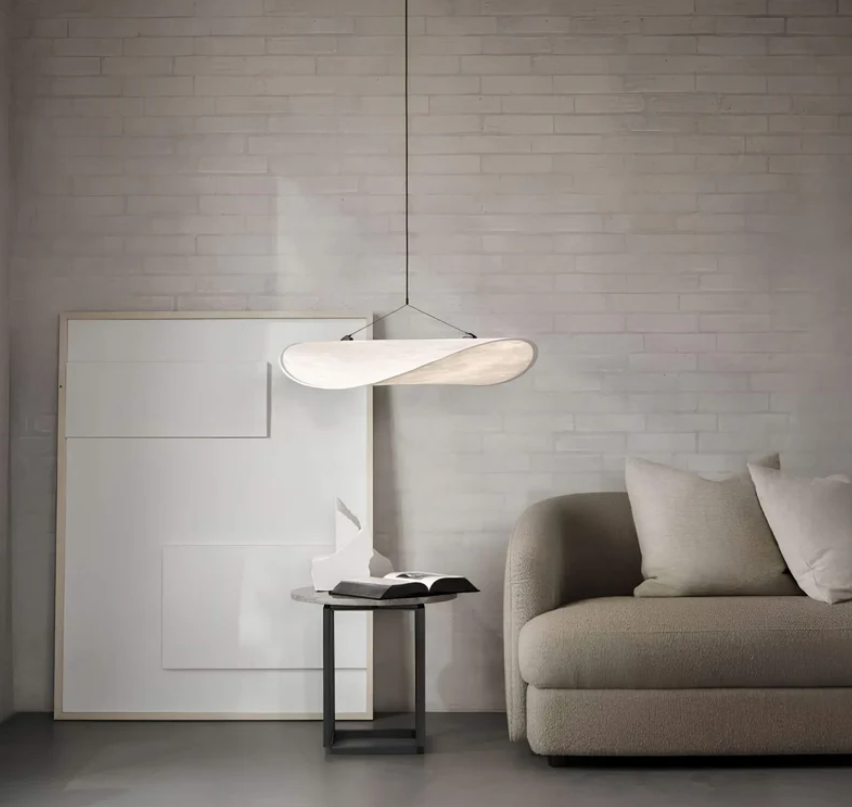SilkGlow - Håndlavet loftlampe i silke og metal for sofistikeret belysning Bonusvis