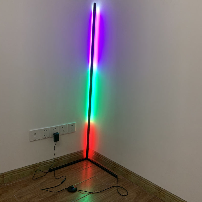 RGB Gulvlampe – 16 Million Farver, Justerbar Belysning og Smart App Kontrol Bonusvis