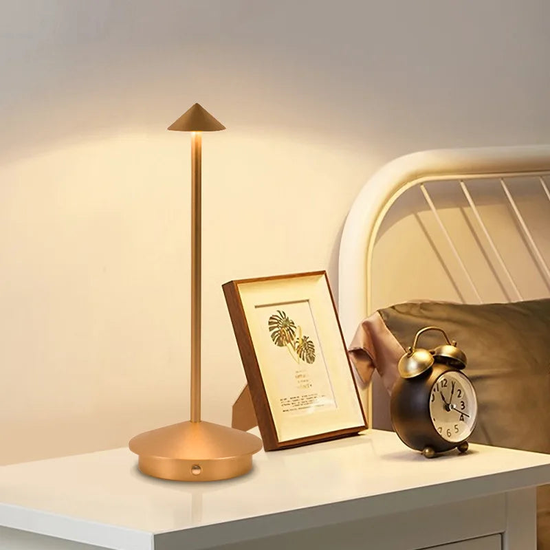 ArrowGlow – Trådløs Berøringsbordlampe med Elegant Design og Justerbar Belysning