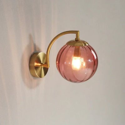 Moderne Væglampe i Metal og Farvet Glas – Elegant Belysning til Dit Hjem Kirkebrand Bonusvis