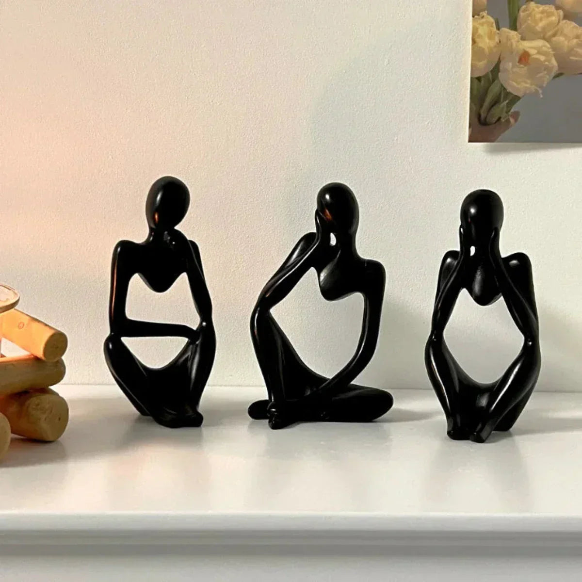 Elegance og Ro Statue – Dekorativ Resin Kunst til Dit Moderne Hjem Sort SÆT Bonusvis
