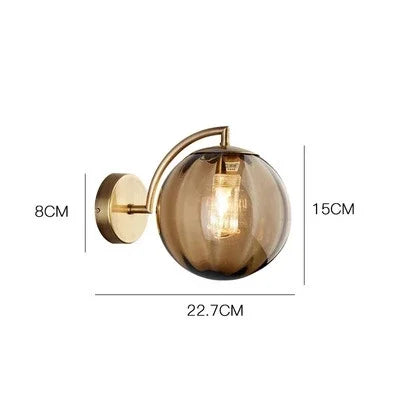 Moderne Væglampe i Metal og Farvet Glas – Elegant Belysning til Dit Hjem Bonusvis