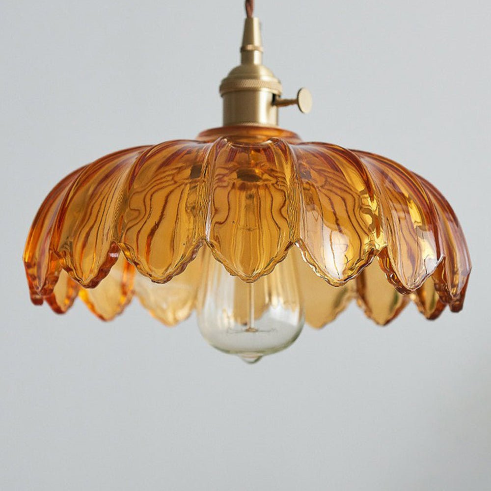 Pendellampe i Glas og Kobber – Elegant Blomsterdesign med Justerbar Belysning Bonusvis