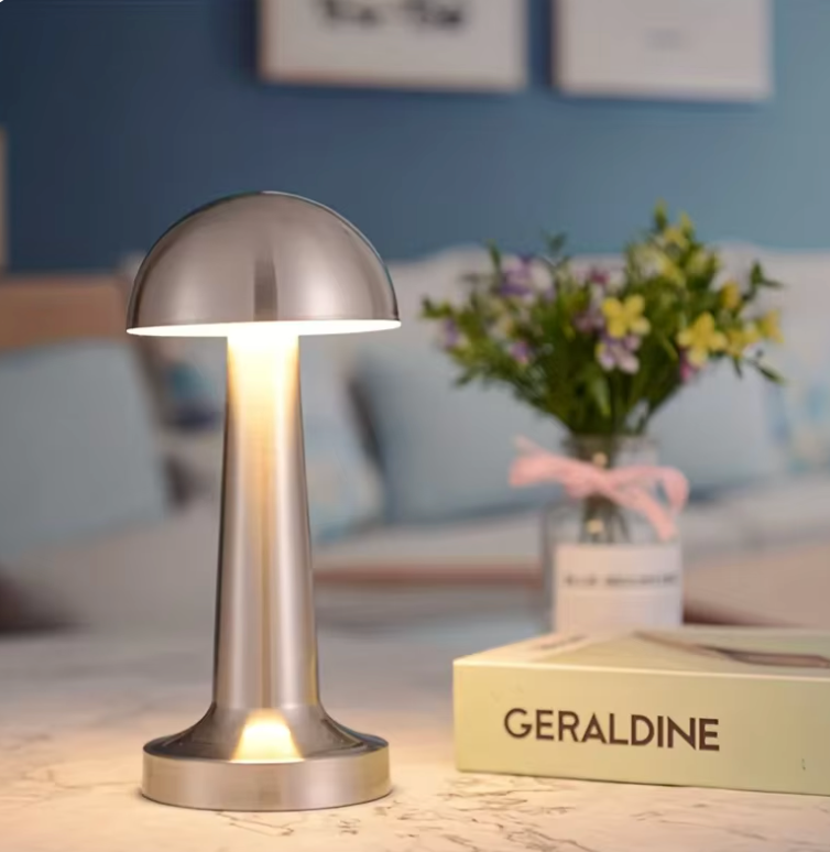 LuxTouch Trådløs Bordlampe – Justerbar Lysfarve og Elegant Design til Hjemmet Bonusvis